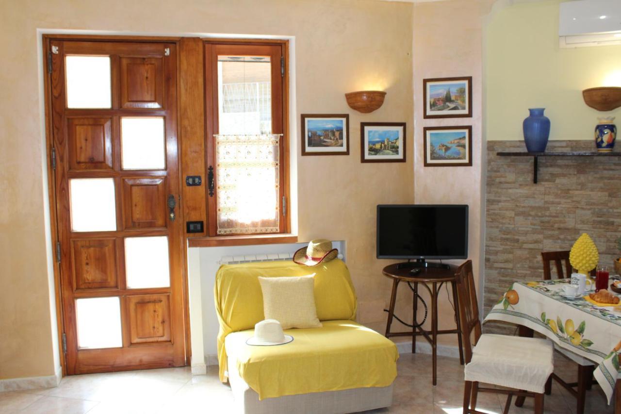 Apartament La Nina Taormina Zewnętrze zdjęcie