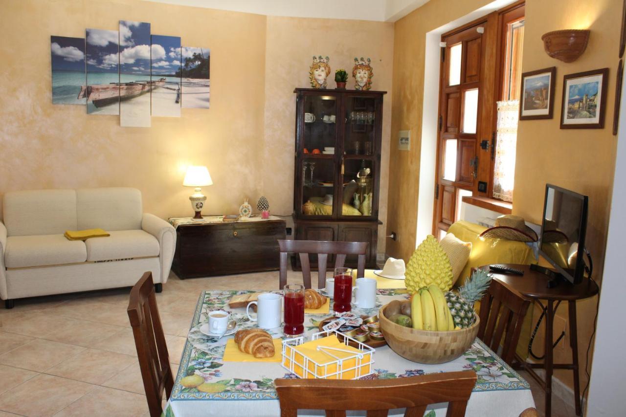 Apartament La Nina Taormina Zewnętrze zdjęcie